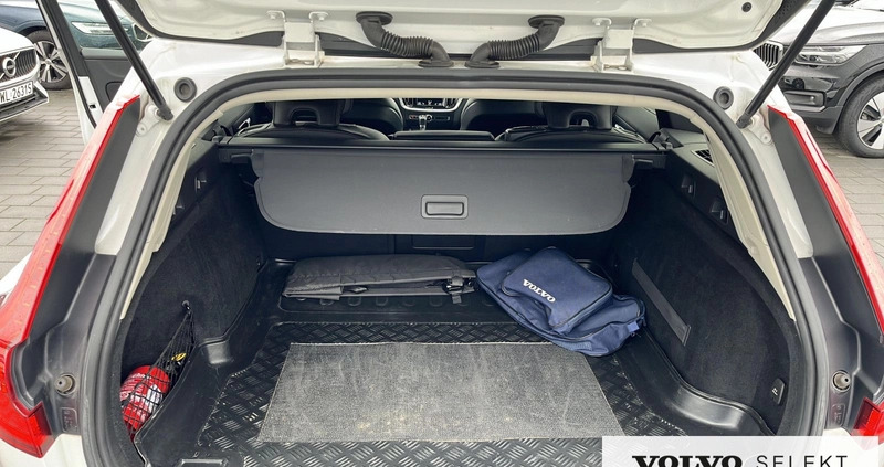 Volvo V60 cena 114900 przebieg: 77449, rok produkcji 2019 z Szczuczyn małe 326